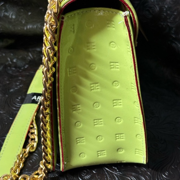 ARCADIA MADE IN ITALY PATENT LEATHER FLAP OVER CROSSBODY DAIQUIRI COLOR NWT - Picture 4 of 8